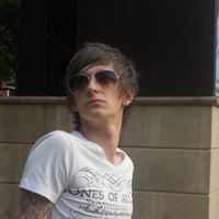 Meet New People like Aaron! [[RAWR!]] on myYearbook