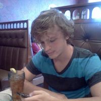 Meet New People like Dustin Ellis on myYearbook